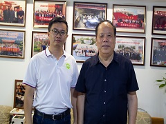 陕西民政厅原常务副厅长，现陕西省社会事务协会、西北书画院党委书记郭青凡：不忘三农，重视三农，发展三农，团结全民力量，切实以富民强村为中心促进乡村振兴。
